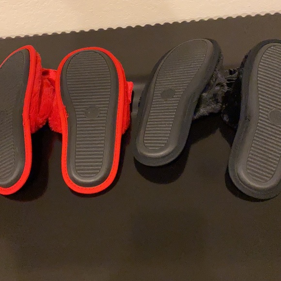 VICTORIA’S SECRET RED SLIPPERS - Picture 3 of 3